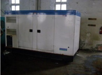 阜新康明斯150kw大型柴油二手发电机组